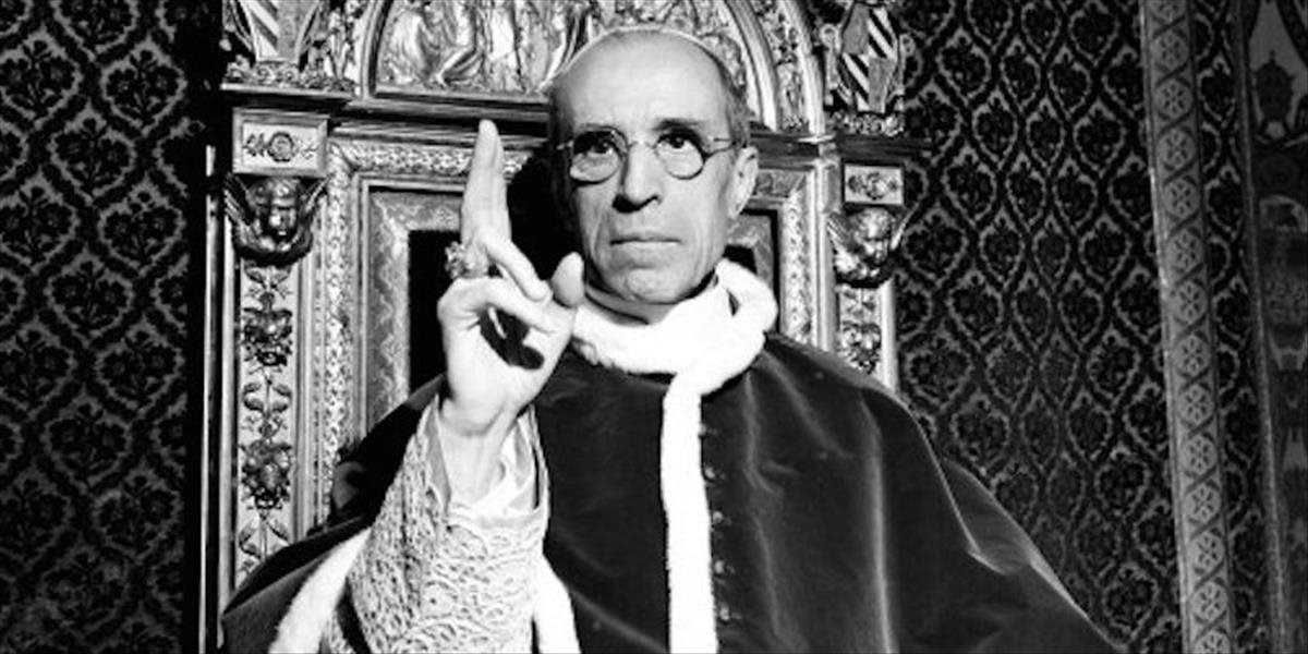 Vatikán skritizoval film, ktorý obhajuje "vojnového" pápeža Pia XII.