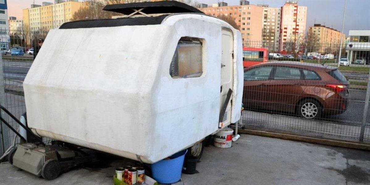 Drogový díler skončil v cele, kšefty robil z nefunkčného karavanu v Petržalke