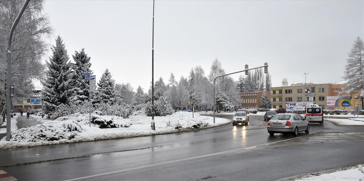 Husto sneží na Orave a Kysuciach, cesty sú zjazdné