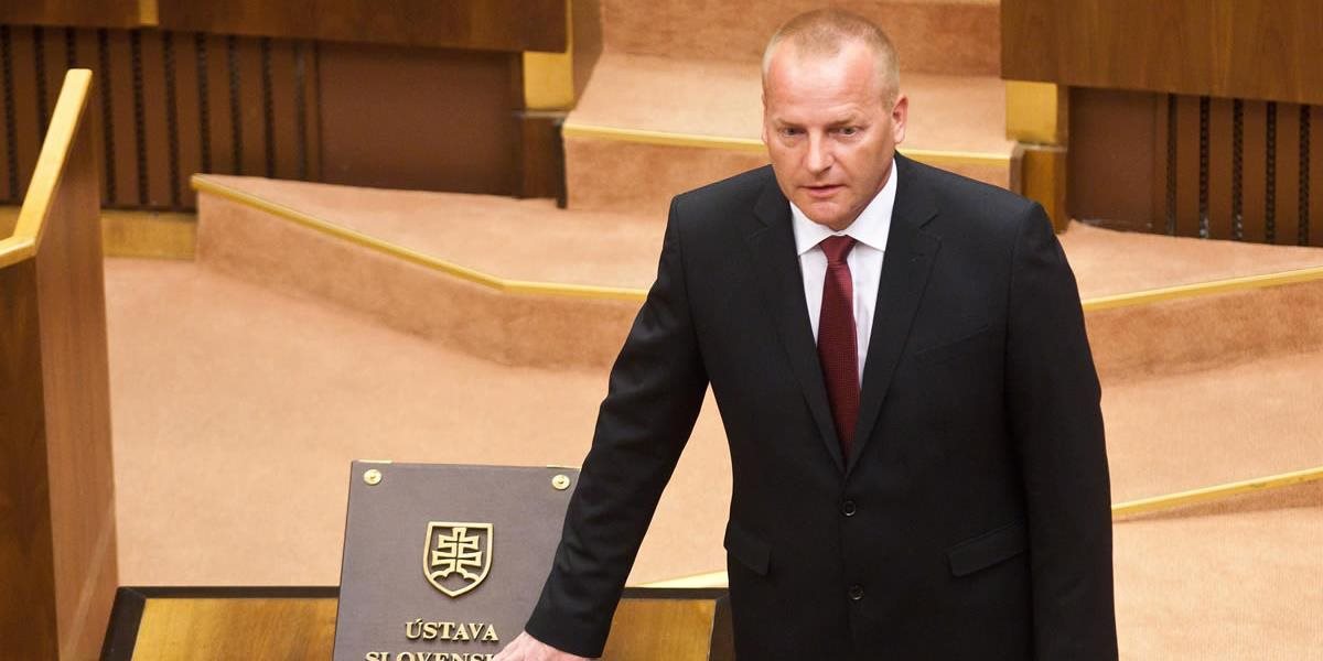 Za Vladimíra Jánoša príde do parlamentu Peter Gaži