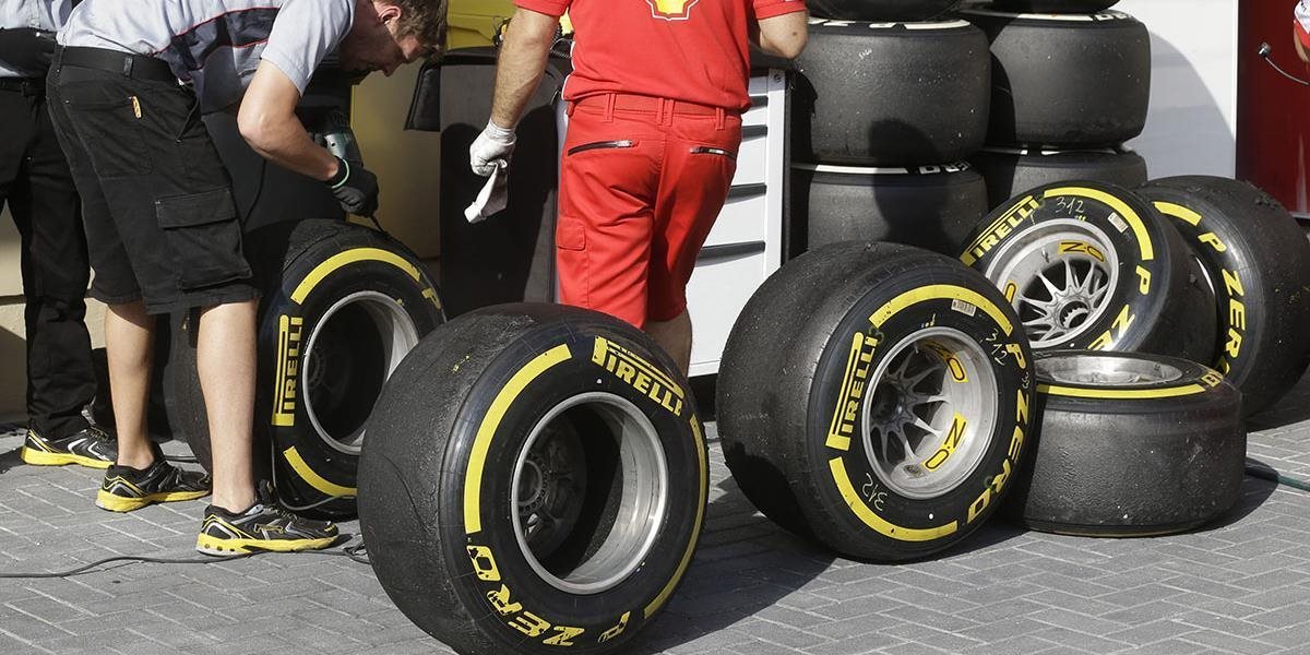 F1: Pirelli oznámilo kombinácie pneumatík pre prvé 4 VC