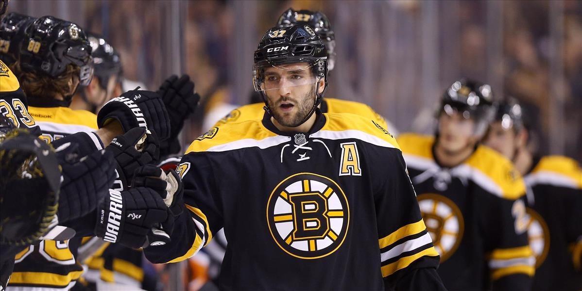 NHL: Bergeron raz nahradí Cháru vo funkcii kapitána, tvrdí kouč Bostonu Julien