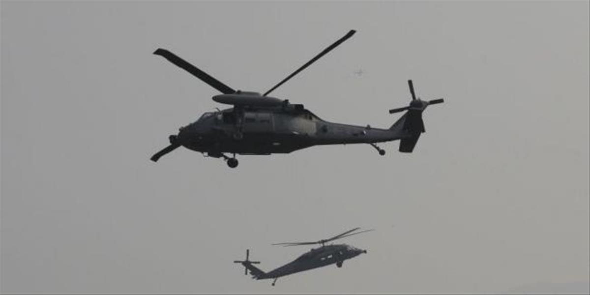 Naši a americkí vojaci cvičili aj s podporou vrtuľníkov Black Hawk