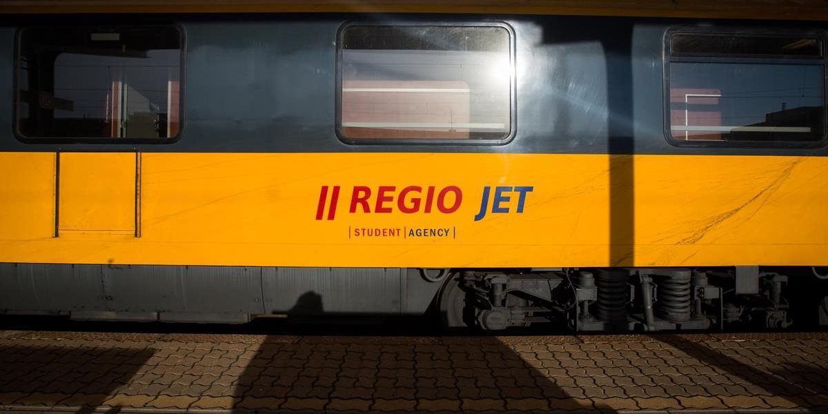 RegioJet dostal ľudí z áut do vlakov, počet cestujúcich strojnásobil