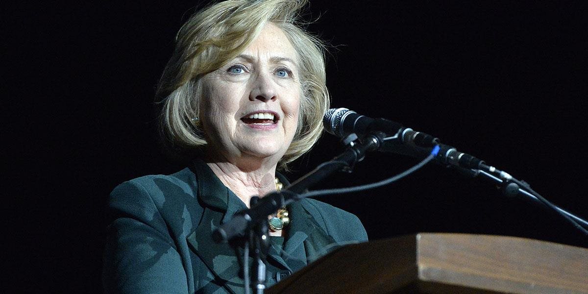 Clintonová chce zverejniť svoje emaily z obdobia ministrovania
