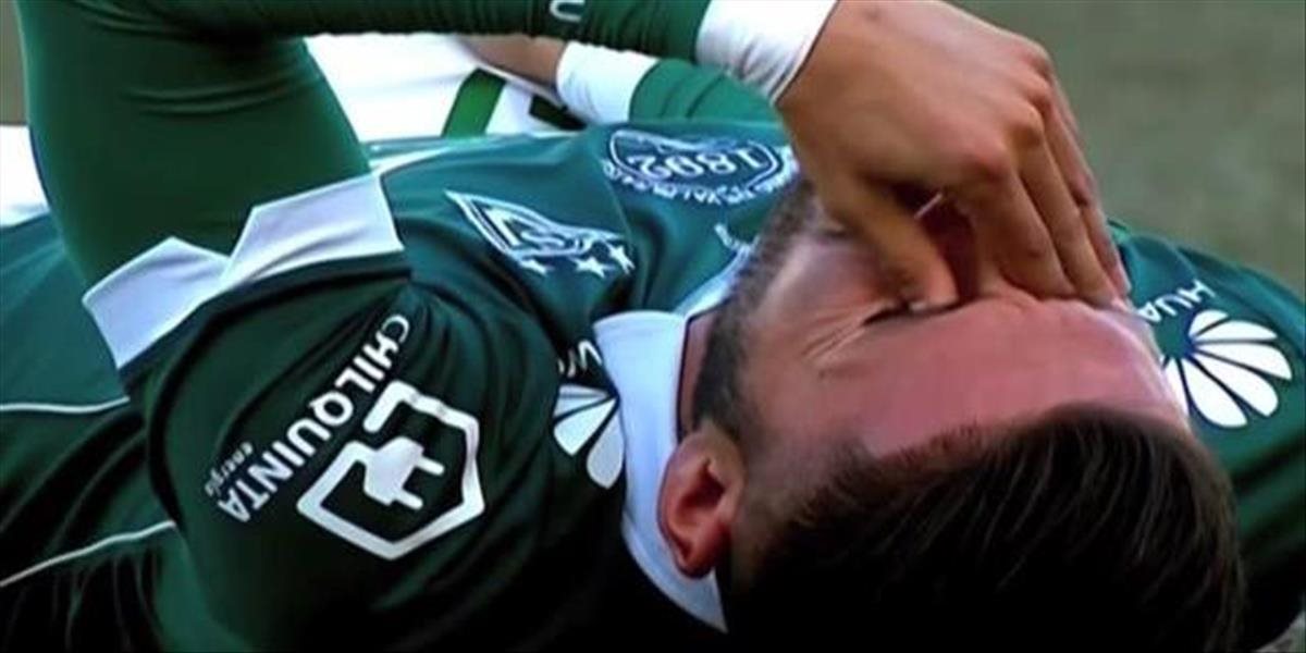 VIDEO Najrýchlejšie zranenie v histórii? Čílsky futbalista sa zranil po príchode z lavičky