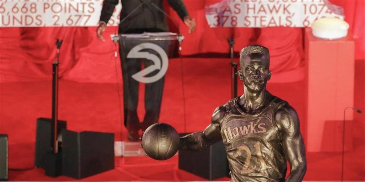 NBA: Wilkinsovovi odhalili v Atlante sochu