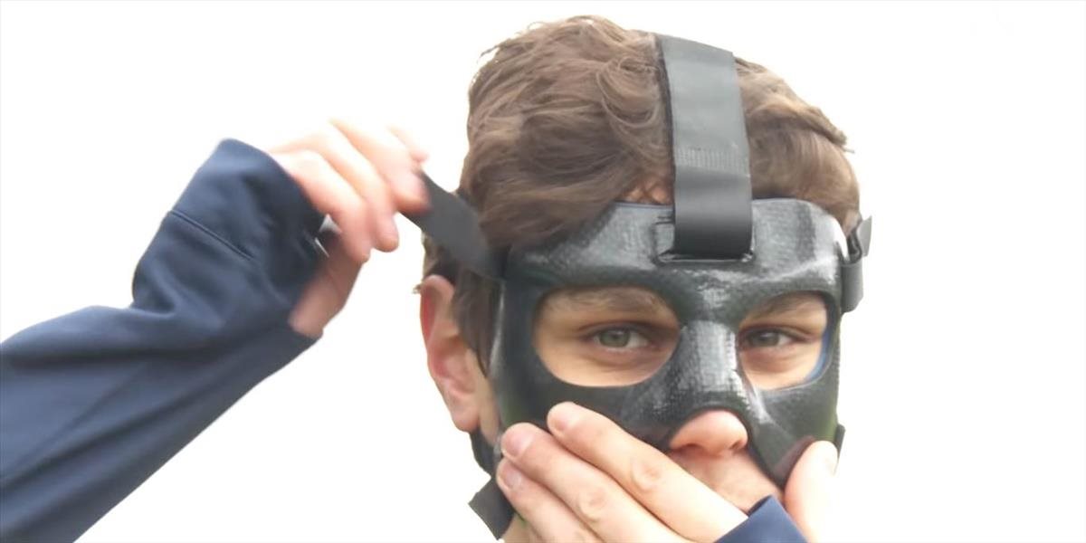 VIDEO Hertha testovala, aké je hrať s Pekaríkovou maskou