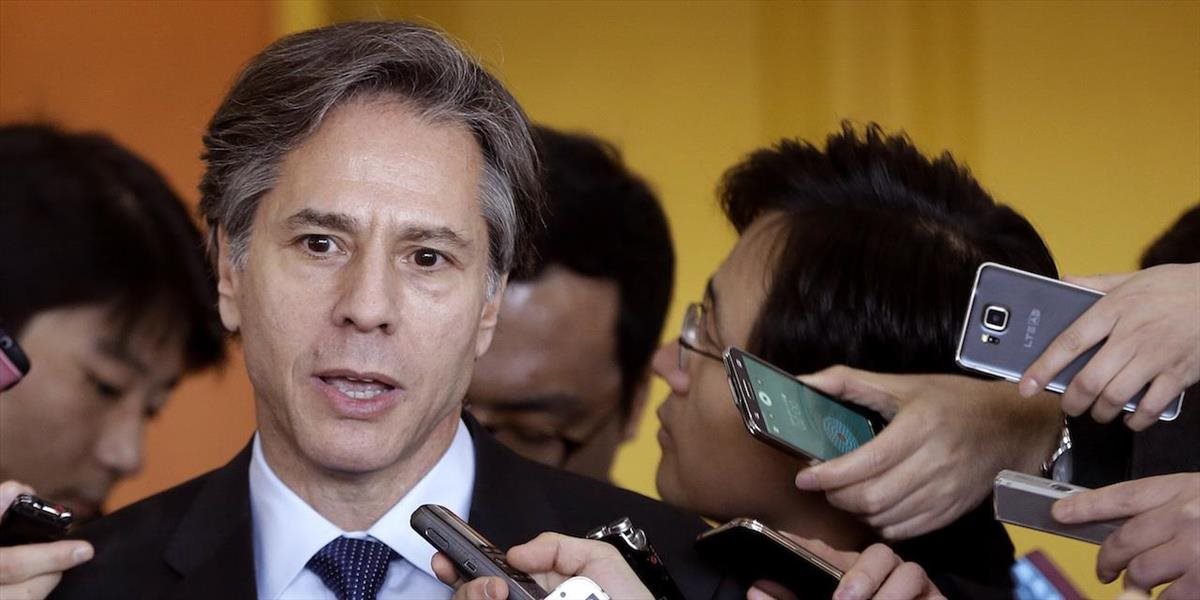 Vplyvný americký diplomat Blinken je opatrný ohľadne posielania zbraní Kyjevu