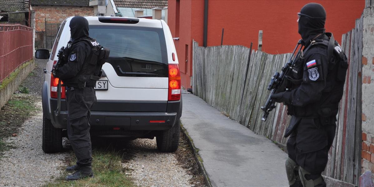 Kriminalisti zadržali muža podozrivého z viacerých podvodov