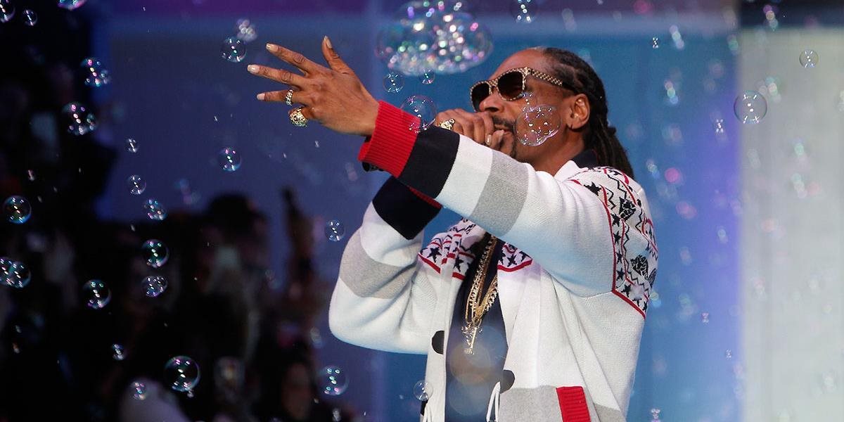 Snoop Dogg predstavil prvý singel z albumu Bush
