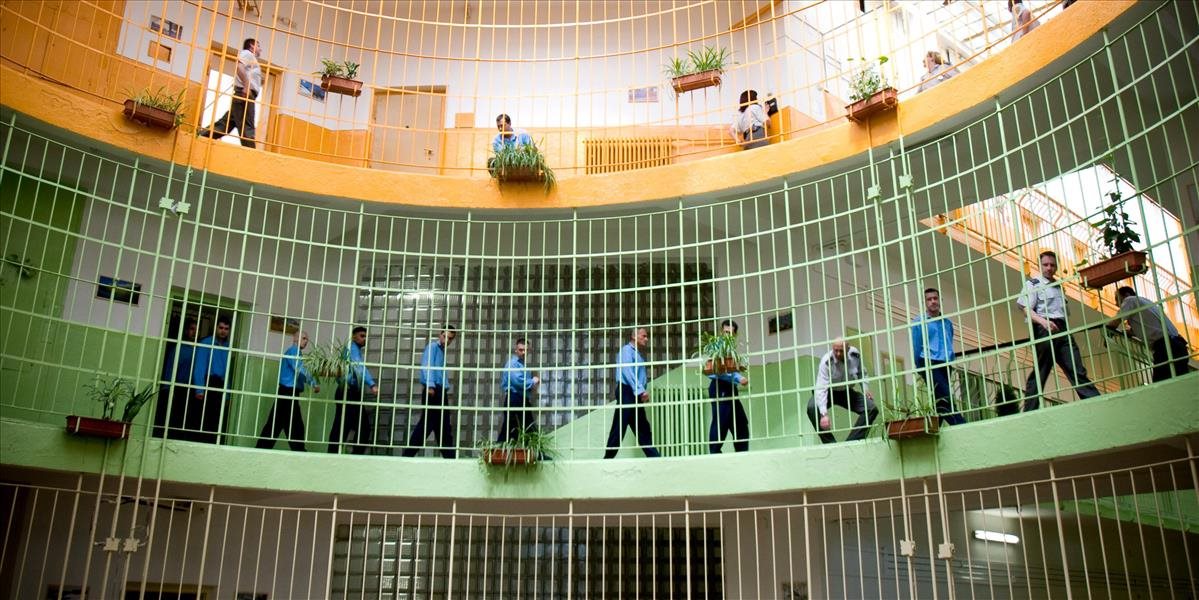 Maďarské väznice sú preplnené a nevyhovujúce