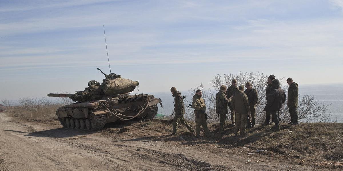Mariupol buduje obranu pred útokom z mora, avizoval prápor Azov