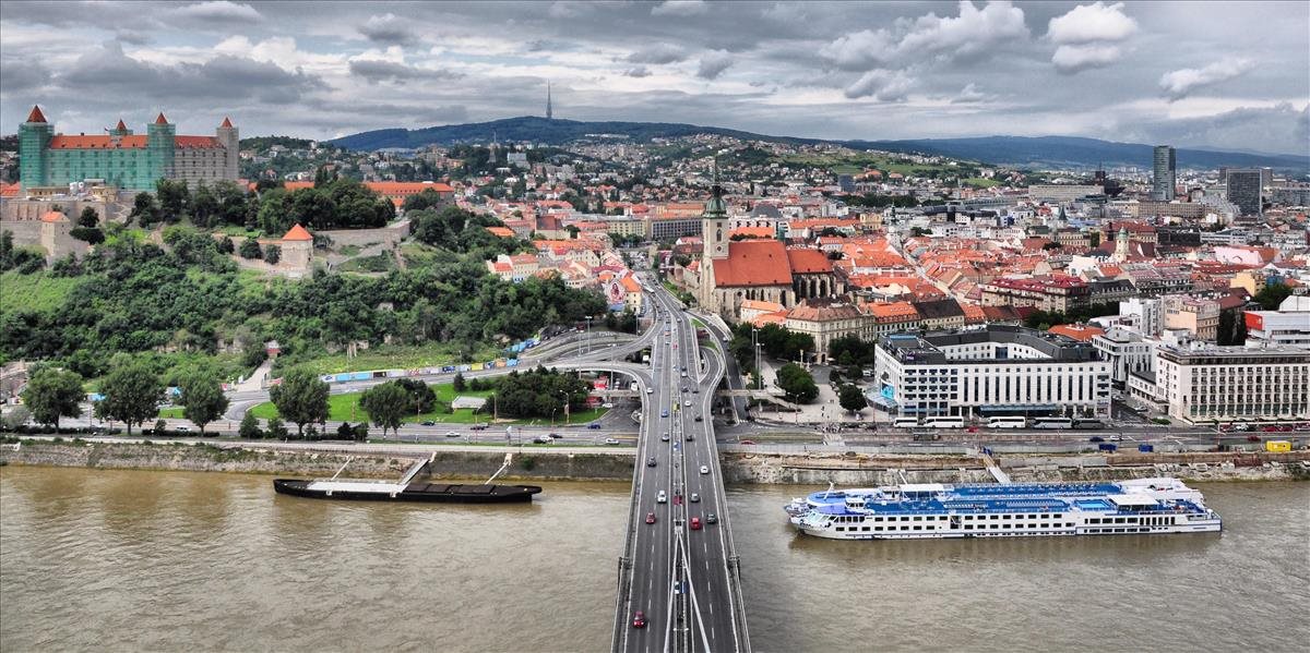 Slovensko starne, najstarší okres je Bratislava I
