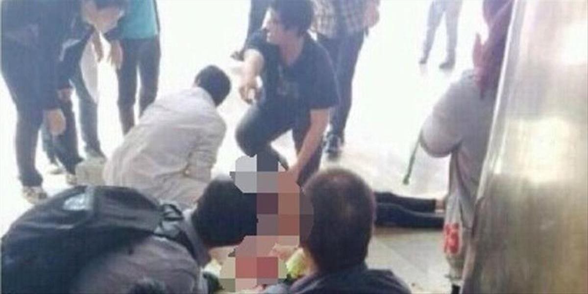 Školský masaker v Číne: Študent na škole dobodal sedem spolužiakov, jeden zomrel