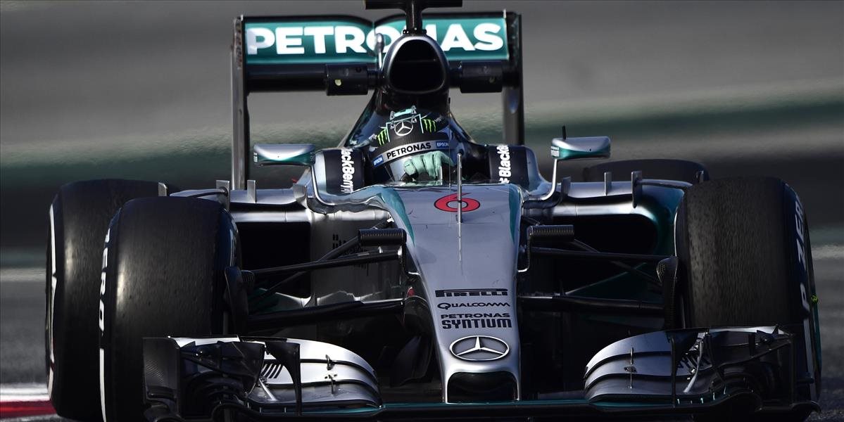 F1: Mercedes ovládol prvý tréningový deň sezóny