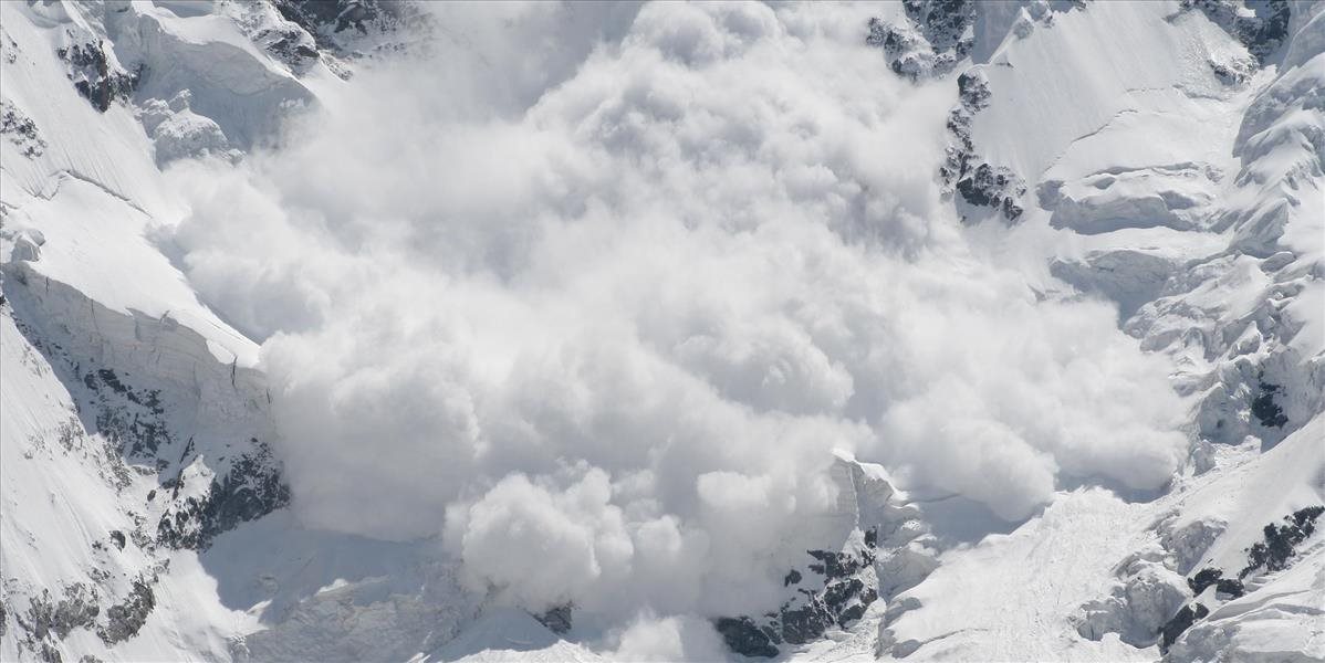 Najvýraznejšia lavínová hrozba trvá na severnej strane Tatier