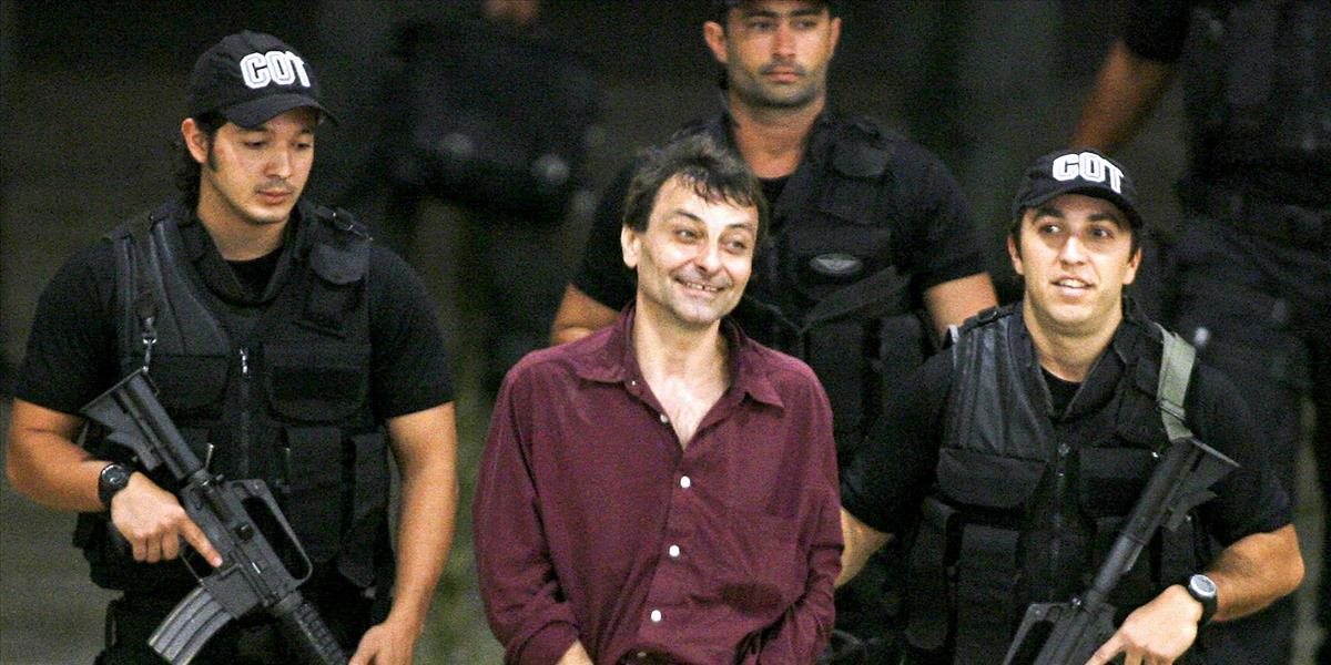 Brazílska polícia zatkla talianskeho spisovateľa na úteku