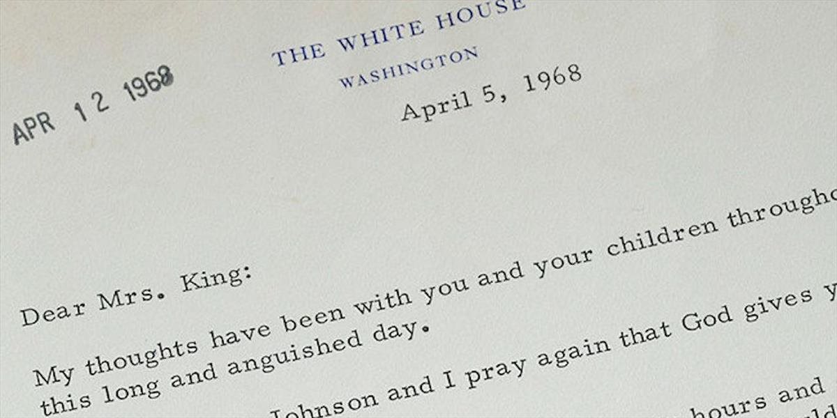 Vydražili sústrastný list prezidenta Johnsona vdove po Lutherovi Kingovi
