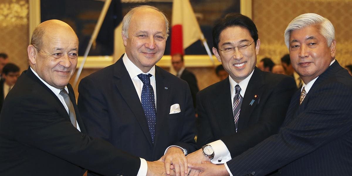 Japonsko a Francúzsko podpísali dohodu o zbraniach