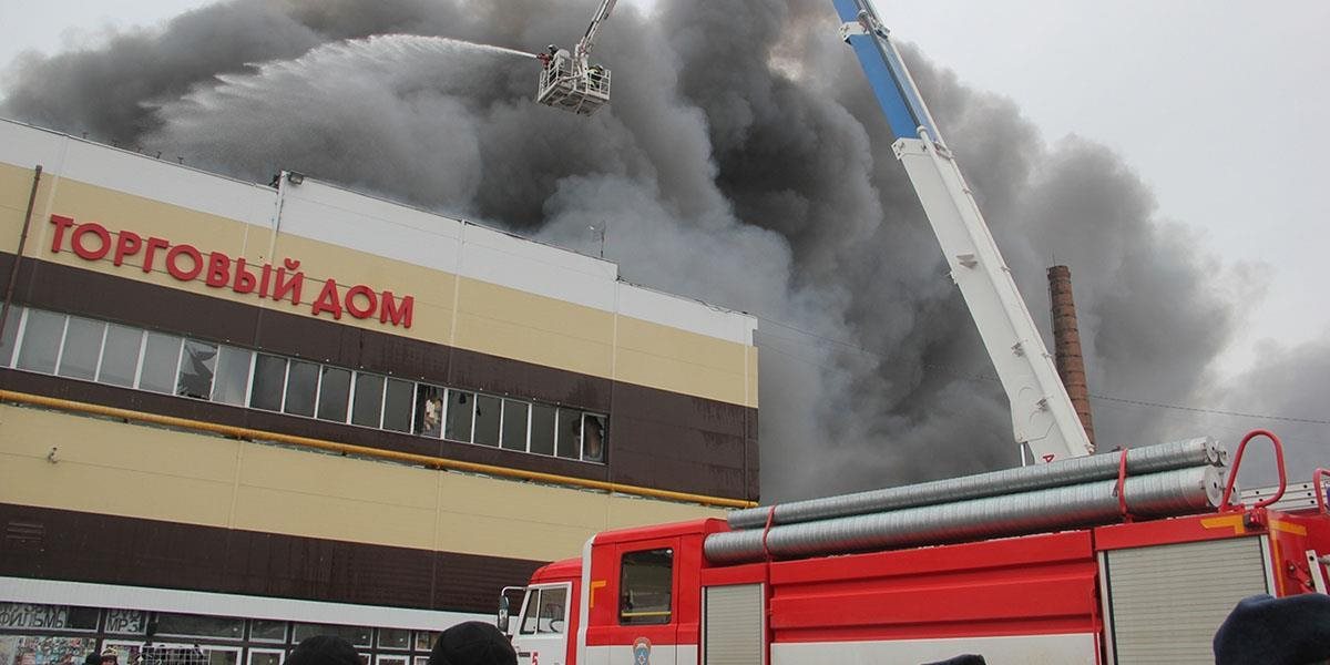 Požiar a kolaps obchodného centra v ruskej Kazani si vyžiadali najmenej 15 obetí