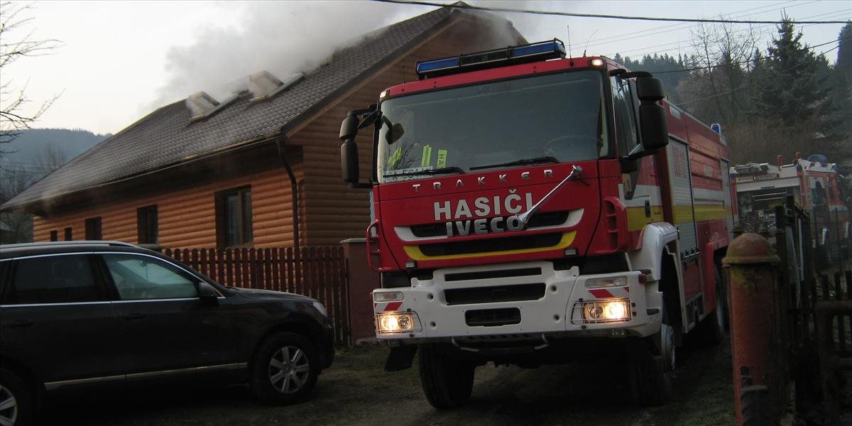 Hasiči likvidovali požiar rodinného domu, škoda je 15-tisíc eur