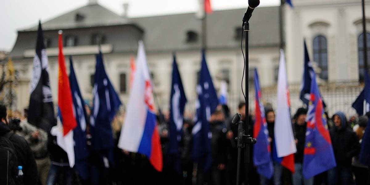 Bratislavou pochodujú nacionalisti