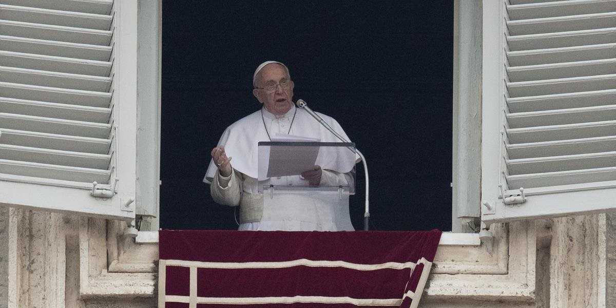 Pápež František: Cítim veľkú bolesť nad bombovými útokmi na kostoly v Pakistane