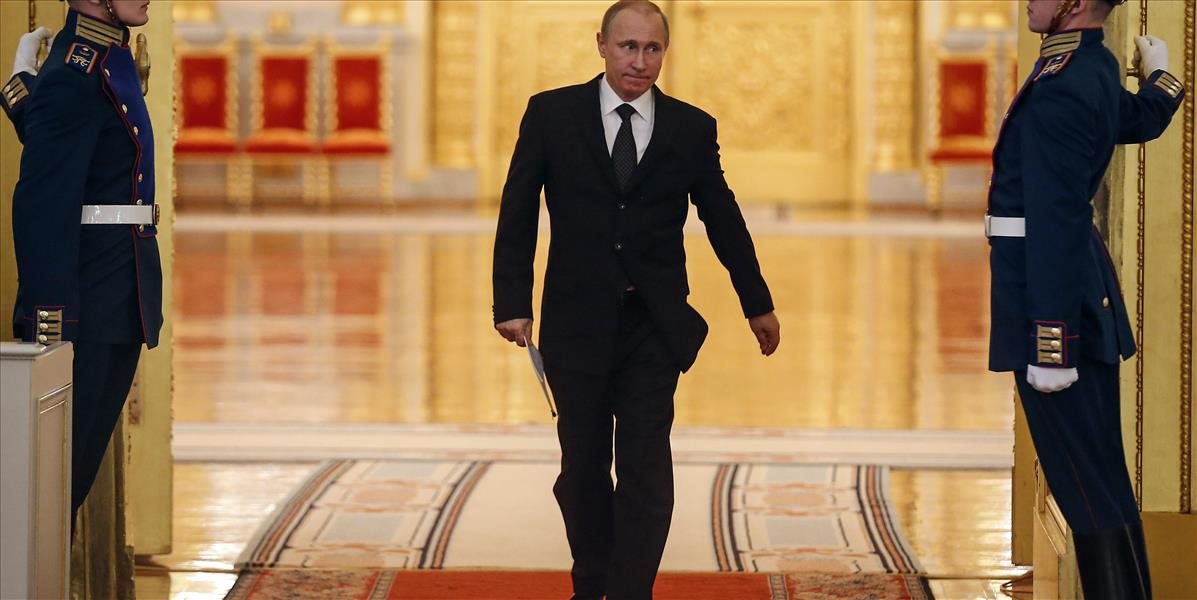 Putin varoval pred snahami prepísať históriu a marginalizovať Rusko