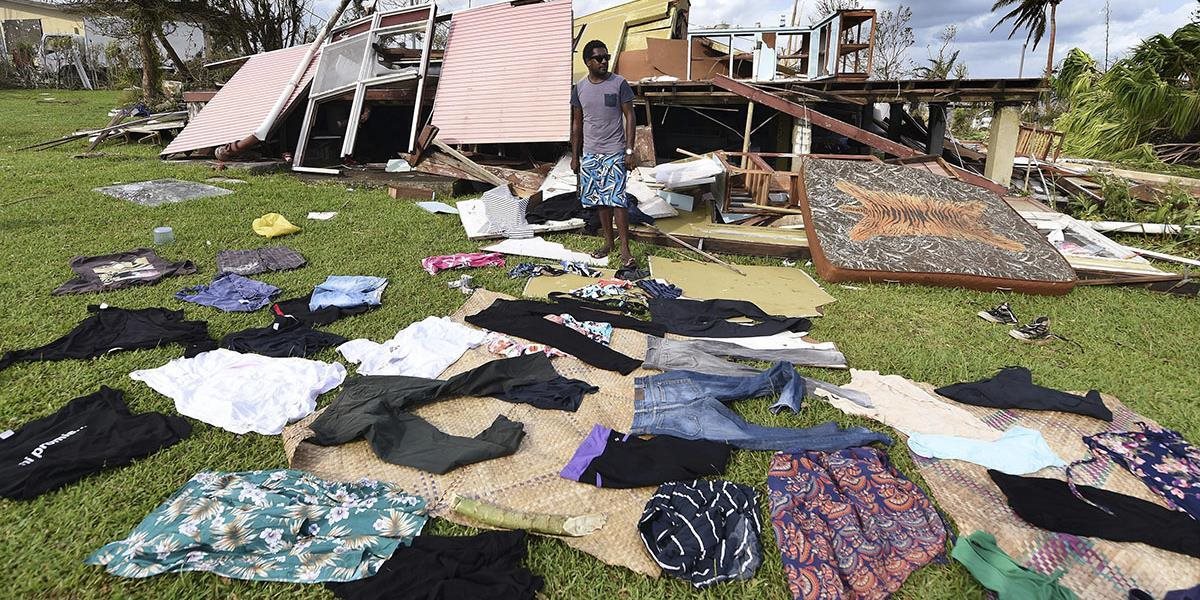 Počet obetí cyklónu Pam klesol na 11, Červený kríž žiada o pomoc