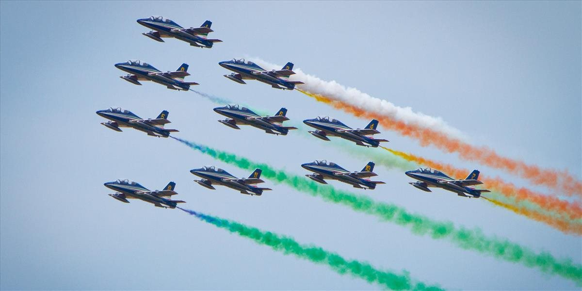 Talianska elitná letka Frecce Tricolori sa predstaví na leteckých dňoch v Sliači