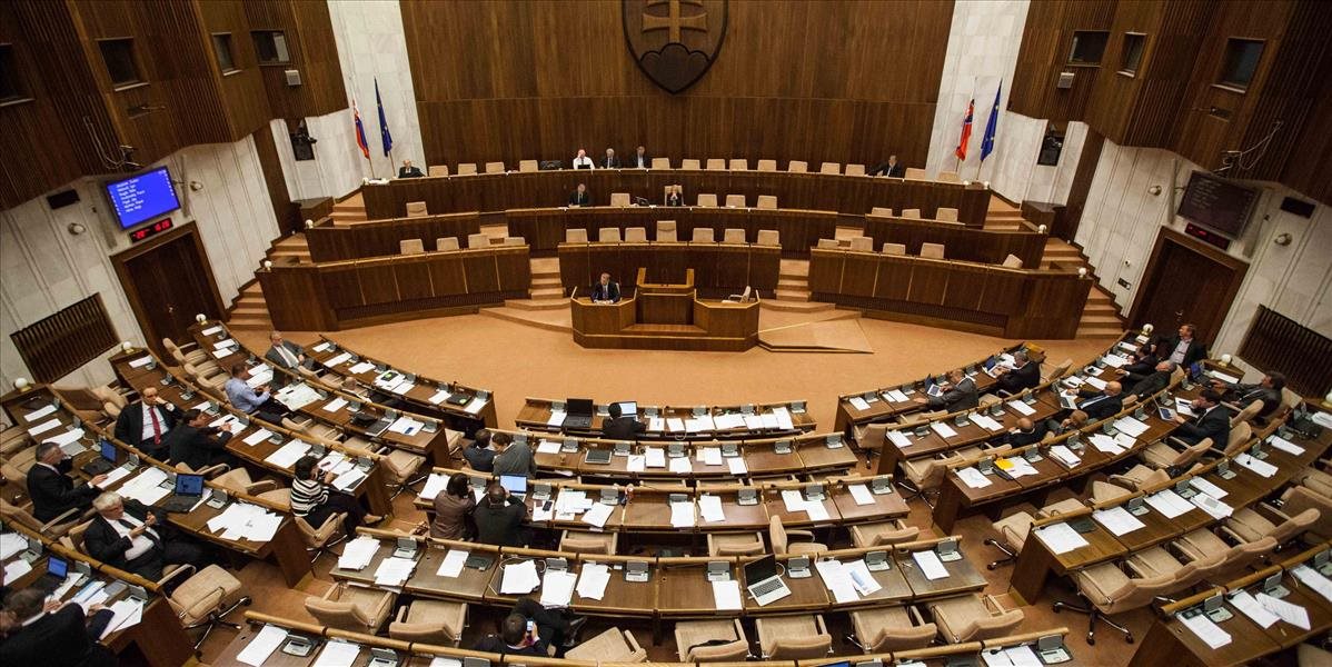 Viaceré opozičné návrhy v parlamente neprešli: Zmeny v úhrade DPH, ani neverejné zasadnutia súdov sa nahrávať nebudú