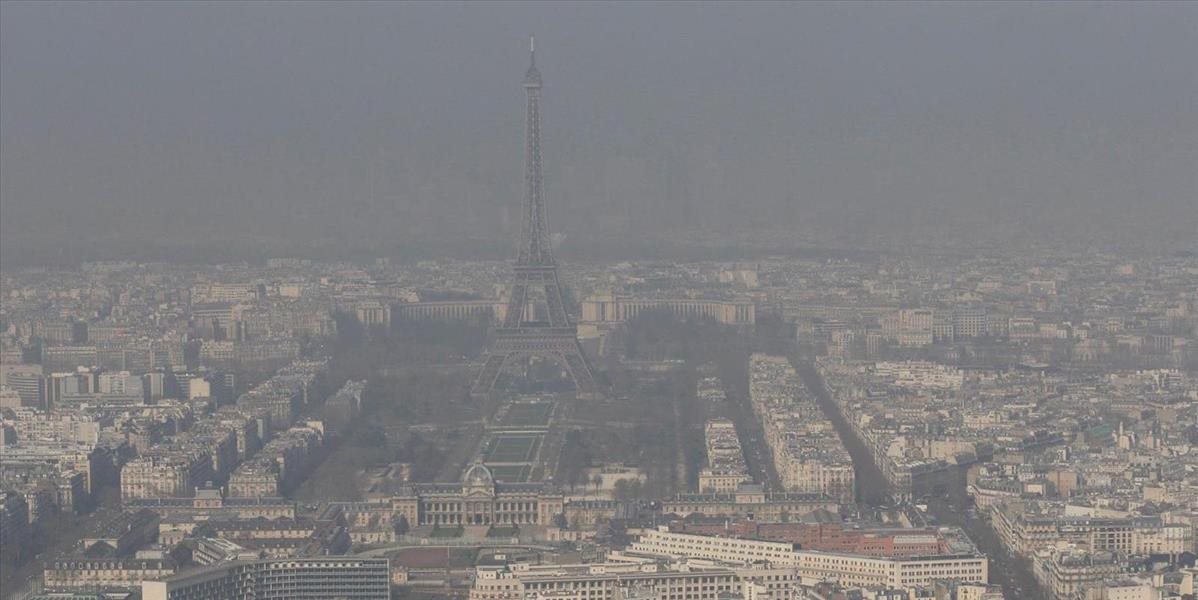 Paríž zápasí s extrémnym znečistením ovzdušia, úrady zasahujú