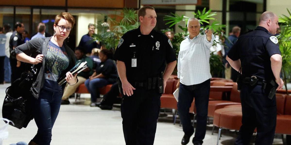 Útočník z letiska v New Orleans zomrel na následky strelných zranení