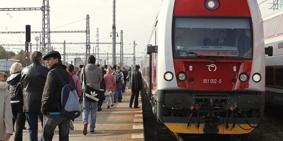 ZSSK obmedzí IC vlaky, odmieta cenovú vojnu s RegioJetom