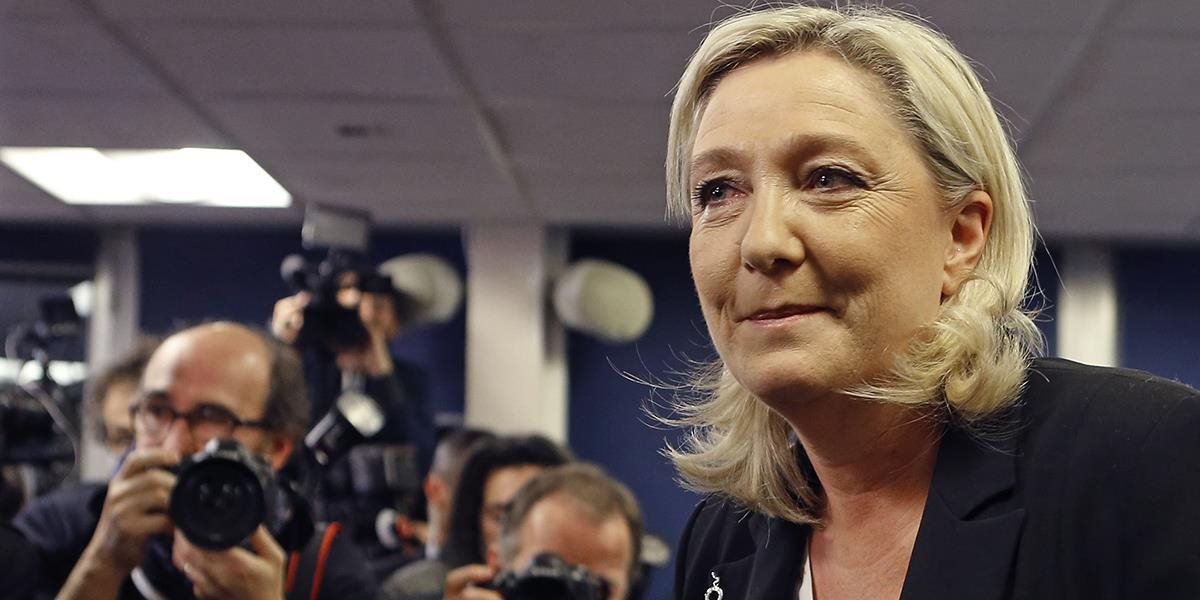 Le Penová ponúka referendum o odchode z EÚ