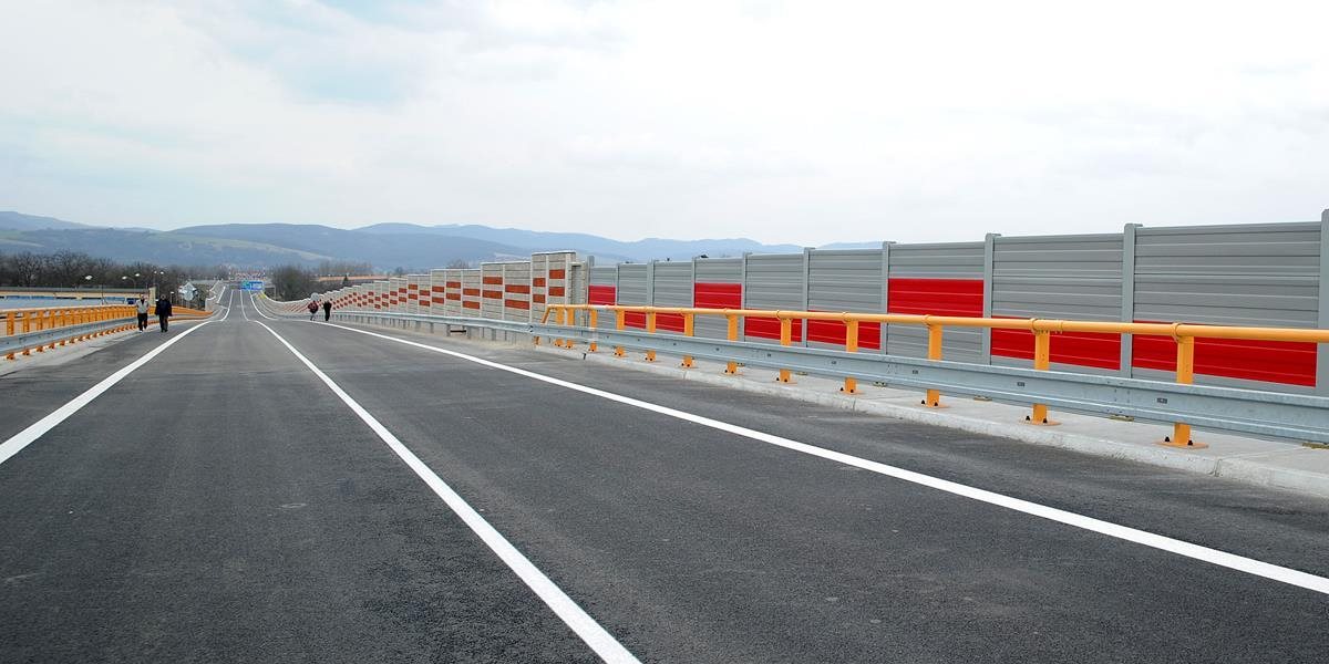 V Trenčíne otvorili nový cestný most