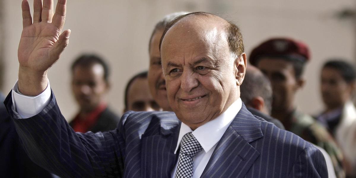 Prezident Hádí ušiel z krajiny po mori, povstalci dobyli letisko v Adene