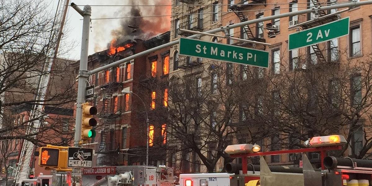 V New Yorku sa zrútili dva domy, hlásia 19 zranených