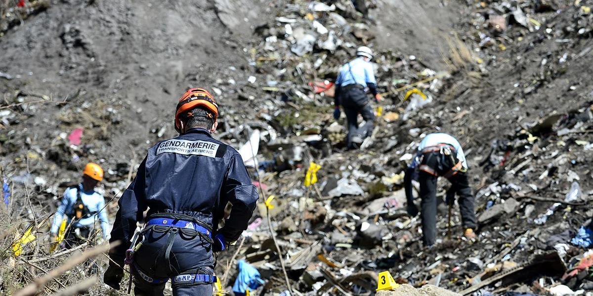 Havária airbusu spoločnosti Germanwings: Vyzdvihli 400-600 kusov ľudských pozostatkov, celé telo ani jedno