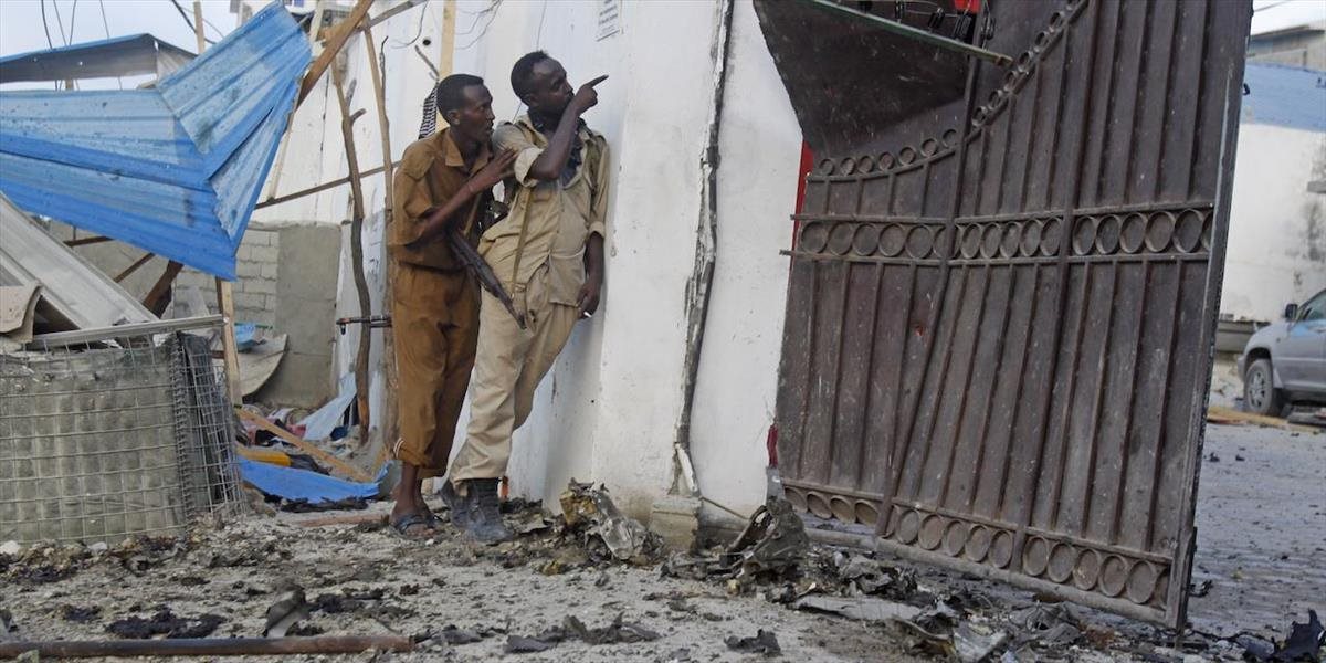 Útok na hotel v Somálsku sa skončil, zahynulo 17 ľudí
