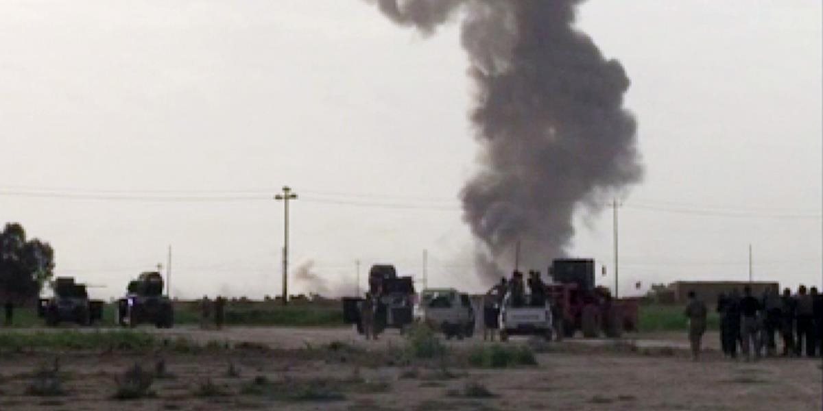 Výbuch rakety na západe Líbye zabil jedného človeka