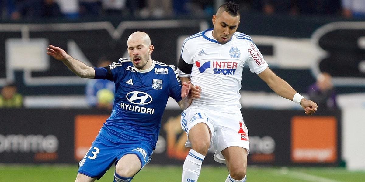 Zranený obranca Lyonu Christophe Jallet bude mesiac mimo hry