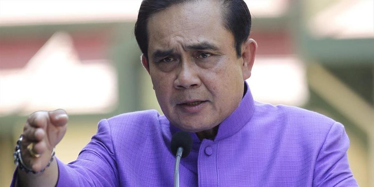 Vodca thajského režimu Prajut zruší vojnové právo, prevezme však absolútnu moc