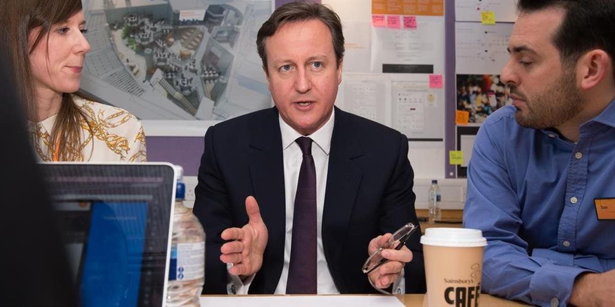 Stovka britských biznismenov podporila konzervatívnu vládu Davida Camerona