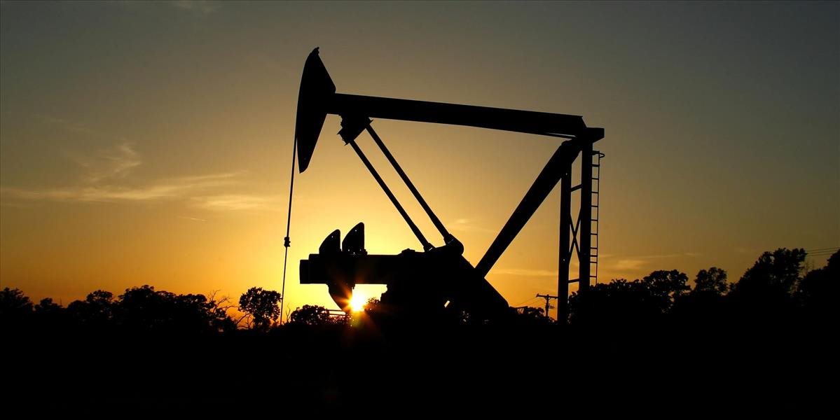 Po prudkom raste ceny ropy opäť klesli, cena WTI sa pohybuje okolo 49,5 USD