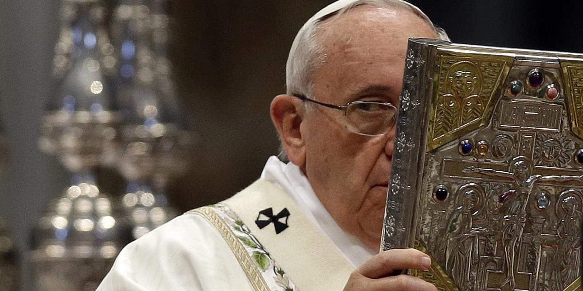 Pápež František: Kňazi nemôžu byť bedákajúcimi ani znudenými pastiermi