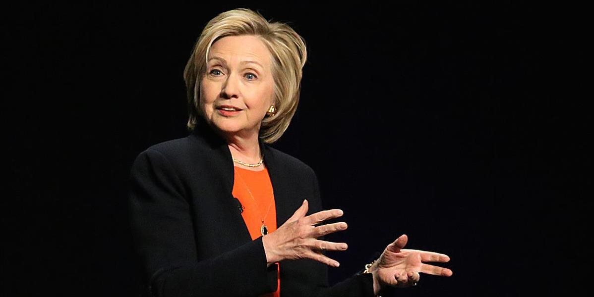 Clintonová údajne v nedeľu oznámi svoju prezidentskú kandidatúru