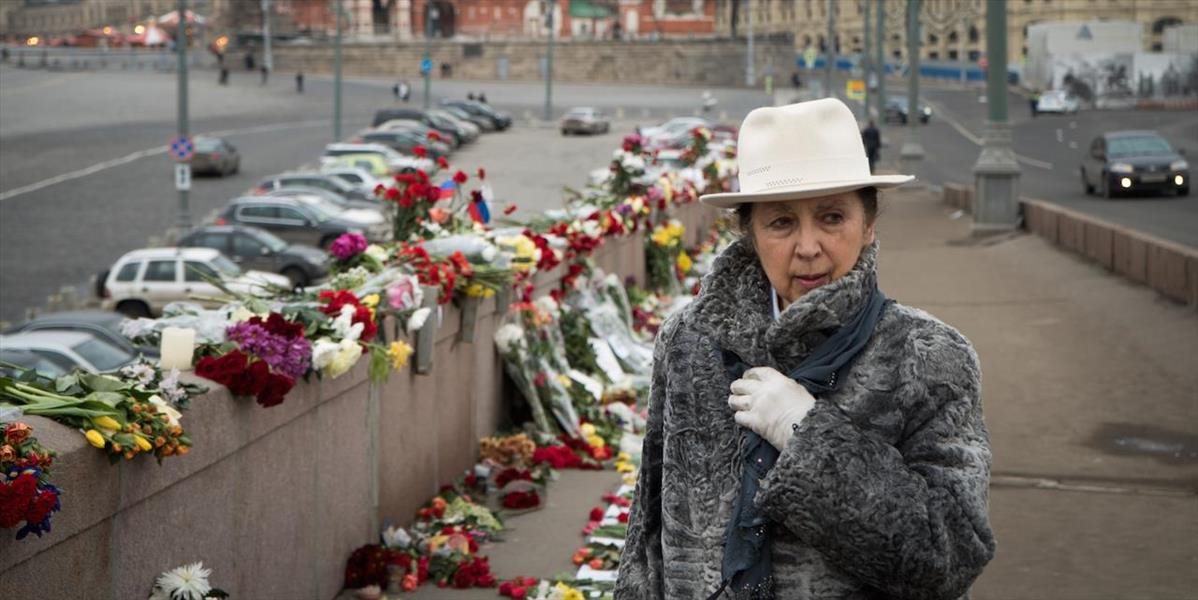 Z mosta pri Kremli opäť odstránili provizóny Nemcovov pomník