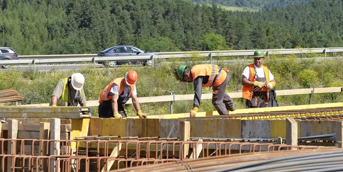 Dostavba diaľnice D1 pri Ružomberku môže meškať niekoľko mesiacov